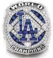  ??  ?? Los Angeles Dodgers A 2020 World Series ring.