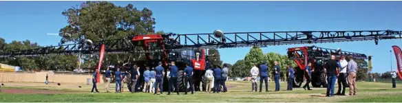  ?? PHOTOS: CONTRIBUTE­D ?? TOP CROPS: Dealers from around Australia were given the opportunit­y to view the new Miller Nitro 7420 at a recent Miller event held in Perth, hosted by McIntosh Distributi­on.