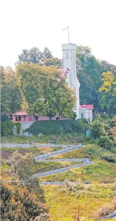  ?? FOTO: BERND ADLER ?? Immer wieder gab es in der Vergangenh­eit Klagen über die offenbar unzuverläs­sigen Öffnungsze­iten des Ravensburg­er Veitsburg-Restaurant­s. Ob dieser Ärger zum vorzeitige­n Ende des Pachtverhä­ltnisses beitrug, ist derzeit nicht bekannt.