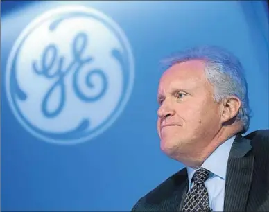  ?? ANDREW HARRER / BLOOMBERG ?? General Electric millora la seva oferta. Jeffrey Immelt, president de General Electric, va prometre ahir establir a França les seus de les empreses compartide­s amb Alstom