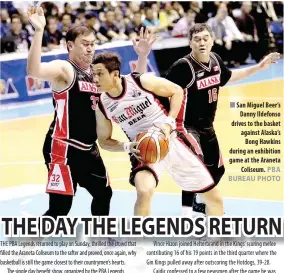  ??  ?? San Miguel Beer’s Danny Ildefonso drives to the basket against Alaska’s Bong Hawkins during an exhibition game at the Araneta Coliseum.