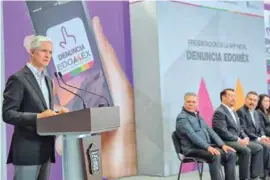  ??  ?? ACTO. El gobernador de Edomex, Alfredo del Mazo, ayer, al presentar la app.