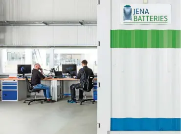  ?? FOTO: JENA BATTERIES ?? Die Prototypen­halle von Jena Batteries ist im Gewerbegeb­iet „Jena 21“in Göschwitz zu finden.