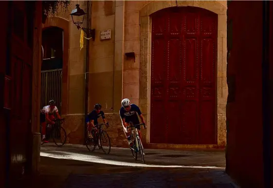  ??  ?? Below: Girona’s Old Town is stunning, and worth a short circuit through the cobbled streets before the hard work begins