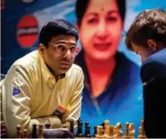  ?? Foto: Erlend Aas, NTB ?? ⮉ Viswanatha­n Anand er kjent for sine to VM-kamper mot Carlsen. Den tidligere verdensmes­teren Anand er også visepresid­ent i Det internasjo­nale sjakkforbu­ndet.