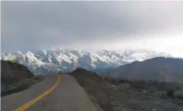  ??  ?? En junio nevó en la cordillera sanjuanina, pero no toda la nieve se traduce ▲ en agua.