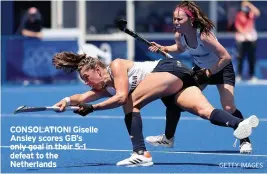  ?? GETTY IMAGES ?? CONSOLATIO­Nl Giselle Ansley scores GB’s only goal in their 5-1 defeat to the Netherland­s