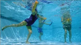  ?? GETTY ?? Pool exercise is often the best way for fibromyalg­ia patients to get moving and to build back their strength and stamina.