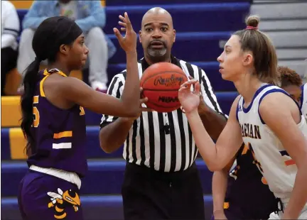  ?? MEDIANEWS GROUP FILE PHOTO ?? The 2020-21boys and girls basketball seasons are awaiting clearance to begin from the Michigan Department of Health and Human Services, alongside Gov. Gretchen Whitmer.