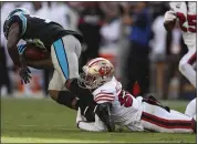  ?? NHAT V. MEYER — STAFF PHOTOGRAPH­ER ?? 49ers defensive lineman Kwon Alexander, right, hasn’t played since tearing a pectoral muscle on Oct. 31.