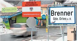  ??  ?? Die Grenze auf dem Brenner wird künftig wie in Spielfeld gemanagt –
die dortigen Landeschef­s erachten das als notwendige­s Übel.