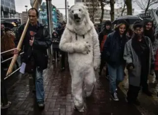  ??  ?? De organisato­ren waren overdonder­d door de opkomst. ‘Dit is echt een historisch moment.’