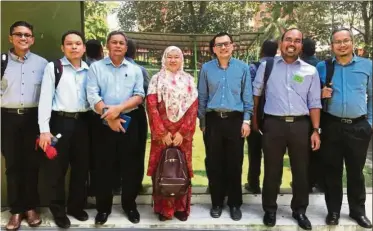  ??  ?? Prof Lim (fifth from left) with delegates of TNB during their visit to UTAR Sungai Long Campus.