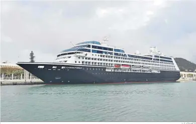  ?? J. C. CILVETI ?? El buque ‘Azamara Pursuit’ que visitará dos veces Málaga durante el mes de marzo.