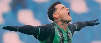  ?? ?? Il gioiellino azzurro Gianluca Scamacca, 23 anni, romano, centravant­i del Sassuolo e della Nazionale