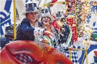 ?? ?? Los carnavales de Cádiz han sido reconocido­s como Tesoro del Patrimonio Cultural Inmaterial de España.