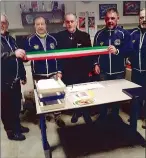  ??  ?? Taglio del nastro Nei locali dell’ex Ipsia l’inaugurazi­one della nuova sede del Motoclub