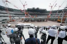  ?? KIMIMASA MAYAMA/EFE ?? Avanço. Obras do Estádio Olímpico estão 40% concluídas