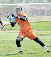  ?? CORTESÍA: @CLUBPACHUC­AFEMENIL ?? La guardameta ya debutó en la jornada 1