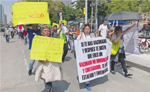  ?? ?? Alejandro Macías, excomision­ado de Salud, señaló que los grupos antivacuna­s son pocos en México