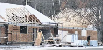  ?? ASHLEY THOMPSON ?? Constructi­on is expected to wrap at 150 Park St., in Kentville, in the summer of 2018.