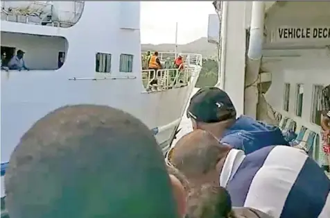  ?? Facebook/videograb ?? Lomaiviti Princess VIII (left) in a ferry battle with MV Ohana. Photo: NEAR MISS …