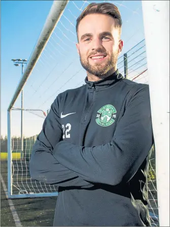  ??  ?? READY FOR ACTION: Andrew Shinnie will bid to help Hibs beat Queen of the South today