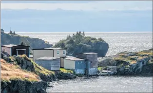  ?? PAUL SMITH PHOTO ?? Shoreline structures are always at a measure of risk to storms.