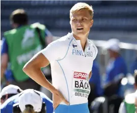  ?? FOTO: LEHTIKUVA/HEIKKI SAUKKOMAA ?? Vasa IS-hopparen Kristian Bäck var frustrerad efter längdkvale­t.
