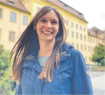  ?? FOTO: STEFANIE REBHAN ?? Melanie Koller, die neue Hochschulb­eauftragte der Stadt Weingarten, versteht sich als Botschafte­rin, die vermittelt und netzwerkt.