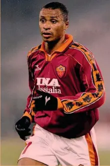  ?? GETTY IMAGES ?? Ai tempi della Roma Paulo Sergio, 54 anni, ha giocato con la Roma dal 1997 al 1999