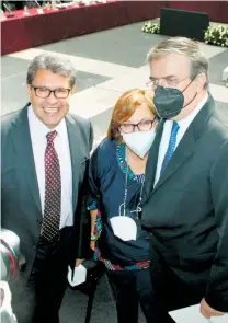  ?? OMAR FLORES ?? Ebrard acudió al Senado a la plenaria de Morena