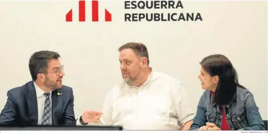  ?? DAVID ZORRAKINO / EP ?? Pere Aragonès, Oriol Junqueras y Marta Vilalta, ayer durante la reunión de la nueva ejecutiva de Esquerra.