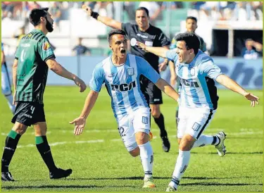  ?? TELAM ?? OTRA VEZ. Acuña abrió el marcador y ya es el goleador de Racing: ya le había anotado a Talleres.