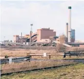  ?? THE NEW YORK TIMES ?? Plans to build an electric plant near a former steel mill in Teesside, England, include equipment to remove carbon dioxide from the plant’s exhaust.