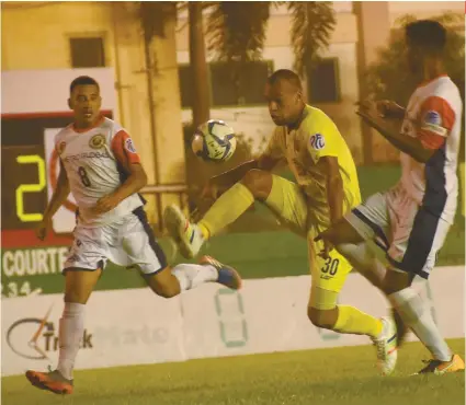  ?? SUNSTAR FOTO/ RUEL ROSELLO ?? DOUBLE THREAT. Global Cebu FC defender Wesley dos Santos controls the ball off a free kick before slamming it home for the winning goal against Ilocos United in the PFL.