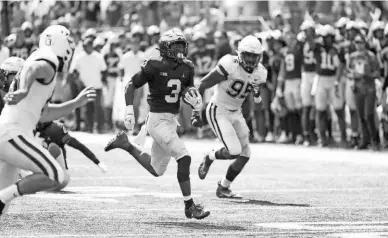  ?? KIRTHMON F. DOZIER/DETROIT FREE PRESS ?? A.J. Henning never caught on with the offense in three seasons at Michigan, but he became a two-time All-Big Ten punt returner.