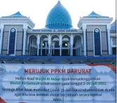  ?? DIMAS MAULANA/JAWA POS ?? DEMI KESEHATAN: Masjid Al Akbar Surabaya tidak menyelengg­arakan salat Idul Adha berjamaah. Warga dipersilak­an berdoa di rumah masing-masing.