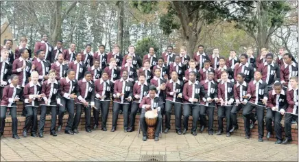  ??  ?? The Kearsney College Choir and choirmaste­r Marshell Lombard travel to Singapore next week to compete against 100 other choirs. NOKUTHULA NTULI