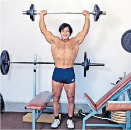  ??  ?? Columbu in 1978: in training he deadlifted about 780lbs, more than four times his own weight