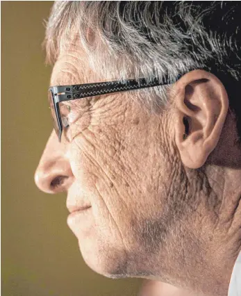  ?? FOTO: IMAGO IMAGES ?? Gründer des Microsoft-Software-Imperiums: Bill Gates hat früh daran geglaubt, dass Computer einmal von jedermann genutzt werden können.