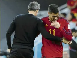  ?? FOTO: EFE ?? Luis Enrique, junto a Ferran Torres en un lance del partido ante Costa Rica