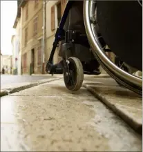  ?? (Photo doc Sophie Donsey) ?? Combien de personnes invalides à plus de  % ont-elles perdu leur allocation, en atteignant l’âge de la retraite ?