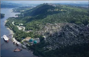  ?? AP/The Canadian Press/JONATHAN HAYWARD ?? A Canada court Thursday halted pipeline expansion plans from the Trans Mountain terminal (above) in Burnaby, British Columbia.