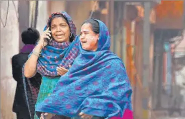  ?? RAJ K RAJ/HT PHOTO ?? Women break down following violent clashes over the new citizenshi­p law on Wednesday.