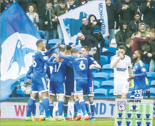  ?? PICTURES: Andrew Lewis/ProSports ?? SMOKIN JOE: Bennett celebrates with Cardiff team-mates