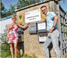  ?? Foto: Thomas Hilgendorf ?? Eva Marie Springer und Rolf Wegner besuchten das Ankenrzent­rum in der Donau wörther Delp Kaserne.