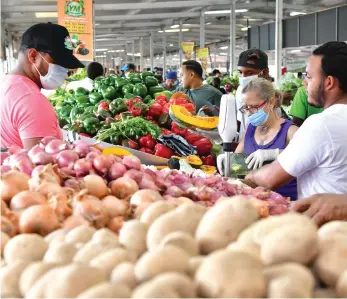  ??  ?? Las muertes por coronaviru­s superaron las 9,000 a escala mundial.