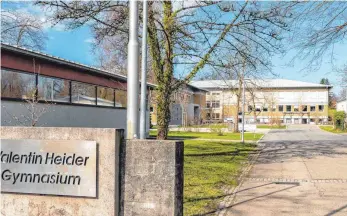  ?? FOTO: CHRISTIAN FLEMMING ?? In den Osterferie­n will der Kreis mit dem Einbau von dezentrale­n Lüftungsan­lagen im Valentin-Heider-Gymnasium beginnen.