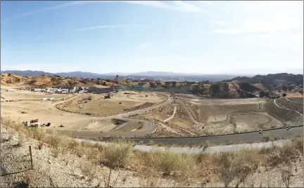  ?? Austin Dave/The Signal (See additional photos at signalscv.com) ?? A view from the helipad at the top of the future Castaic High School site during a field tour on Friday.